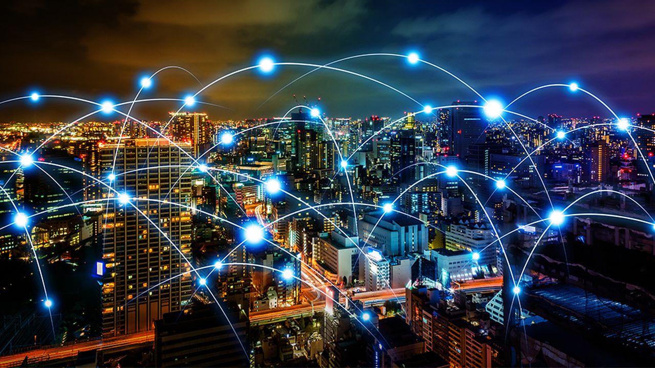 IAT Smart Gateways: Bridging Devices and Energy Intelligence